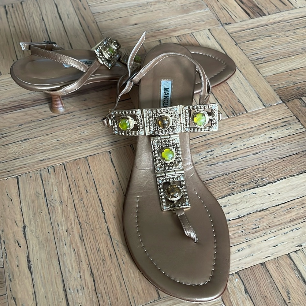 Manolo Blahnik jeweled kitten heel sandal size 38.5